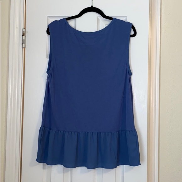 Blue Loft Large Tank - Picture 2 of 3